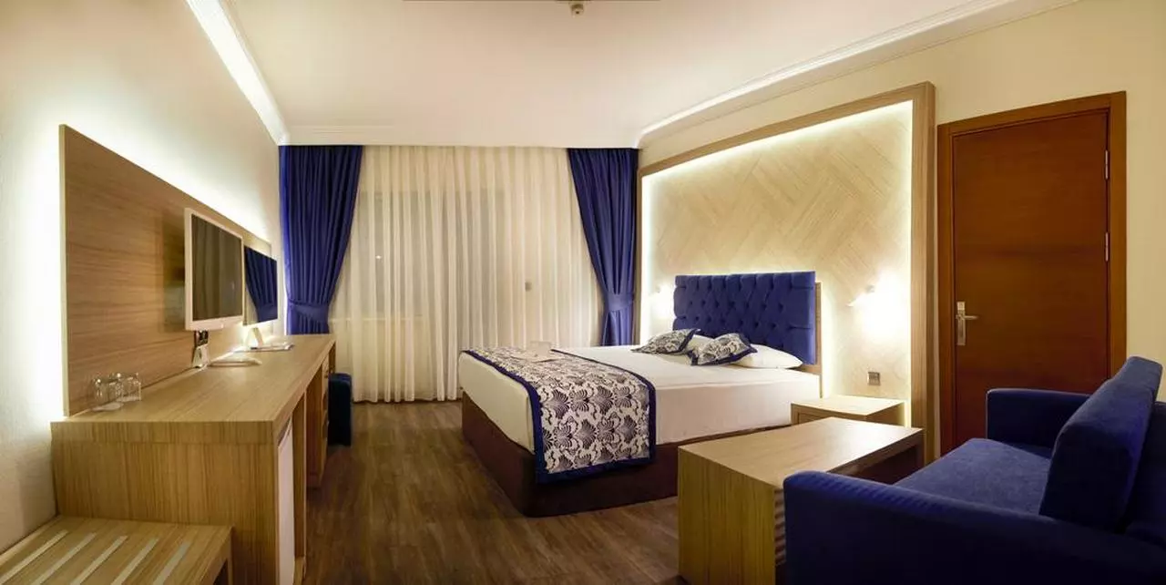 EPHESUSPRINCESS_SHABAVIZ (5).jpg